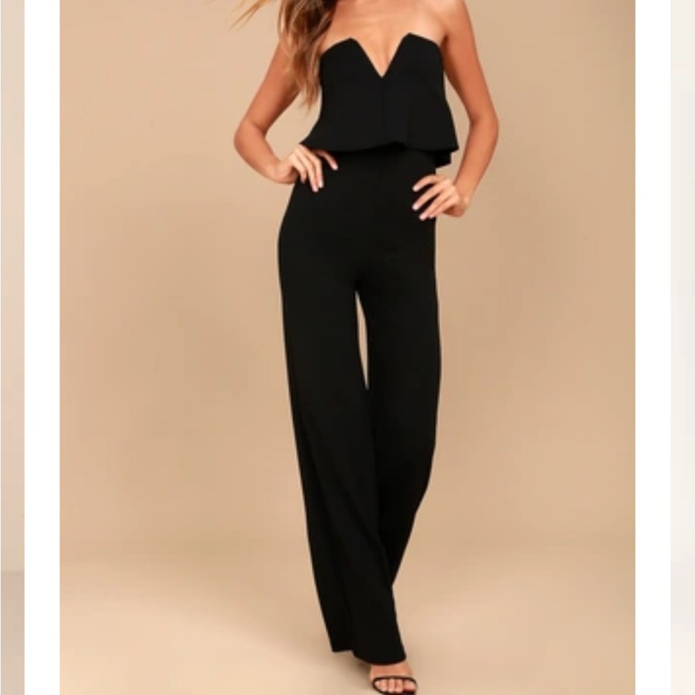 Lulu’s black strapless jumpsuit